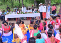 जनता की समस्याएं सुनते विधायक, पेड़ के नीचे बैठकर भोजन करते दिखे विधायक संजीव सरदार