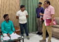 Jamshedpur News: दो साल बाद भी सड़क निर्माण शुरू नहीं होने पर भड़के विधायक, 2 ठेकेदारों को डिबार करने की अनुशंसा